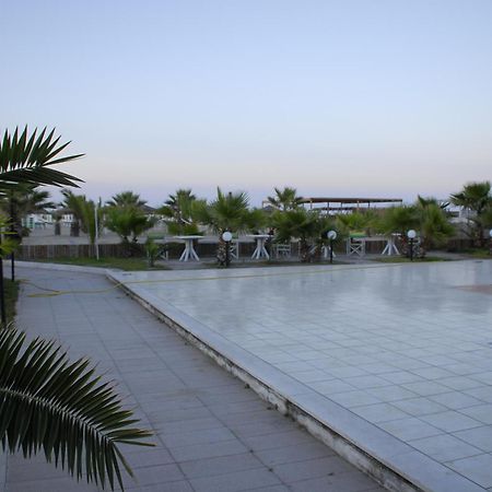 Torquemada Beach Club Margherita Di Savoia Exteriör bild