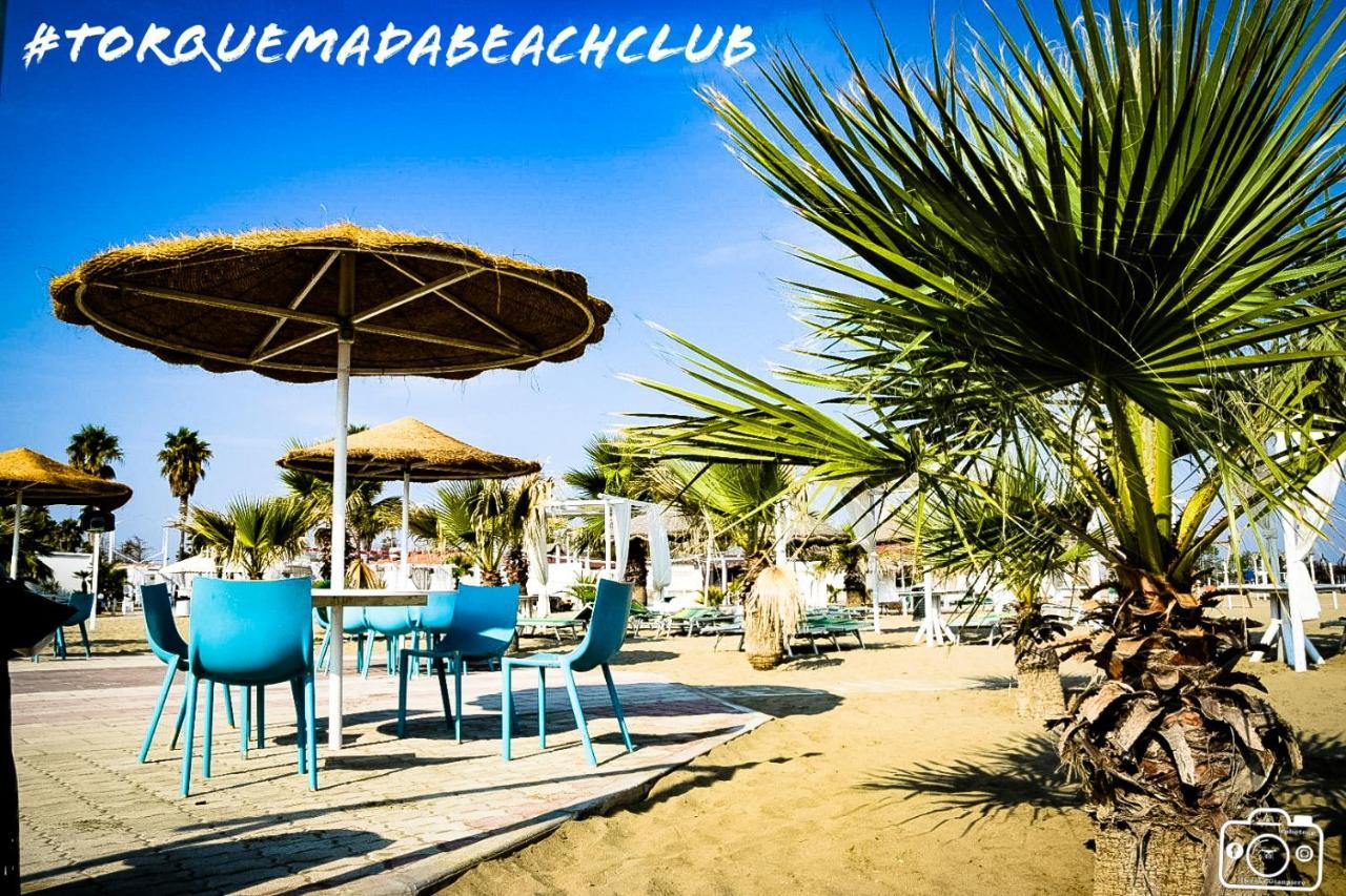 Torquemada Beach Club Margherita Di Savoia Exteriör bild